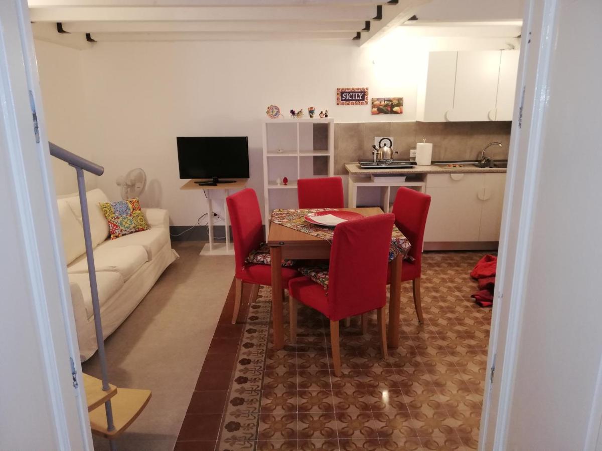 Il Posto Giusto Station Rooms Palermo Buitenkant foto